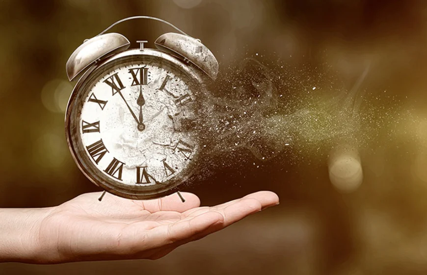 Rüyada zaman görmek ne anlama gelir: Hayırlı kazanç ve ilahi tecelli